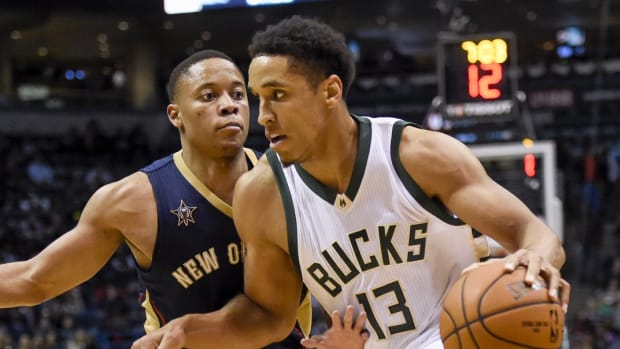 Milwaukee Bucks guard Malcolm Brogdon (13)